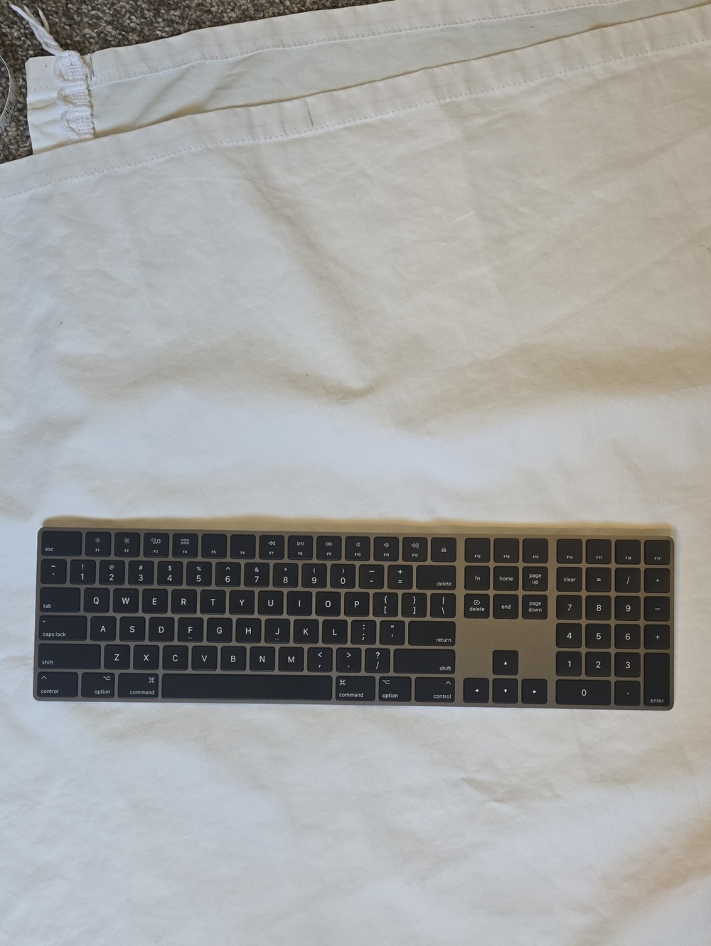 Apple Full-Size Magic Keyboard with Numeric Keypad - Space Gray Keys